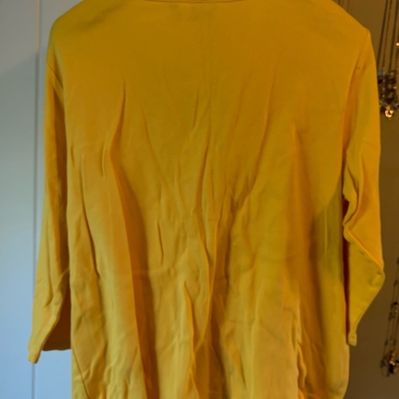 Yellow 3/4 sleeve top - Picture 4 of 4
